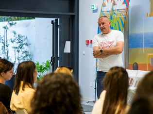 19052026_djeca i tipkovnica_00006.jpg